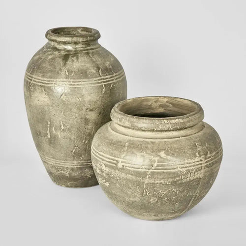 Leo Tall Grey Terracotta Urn