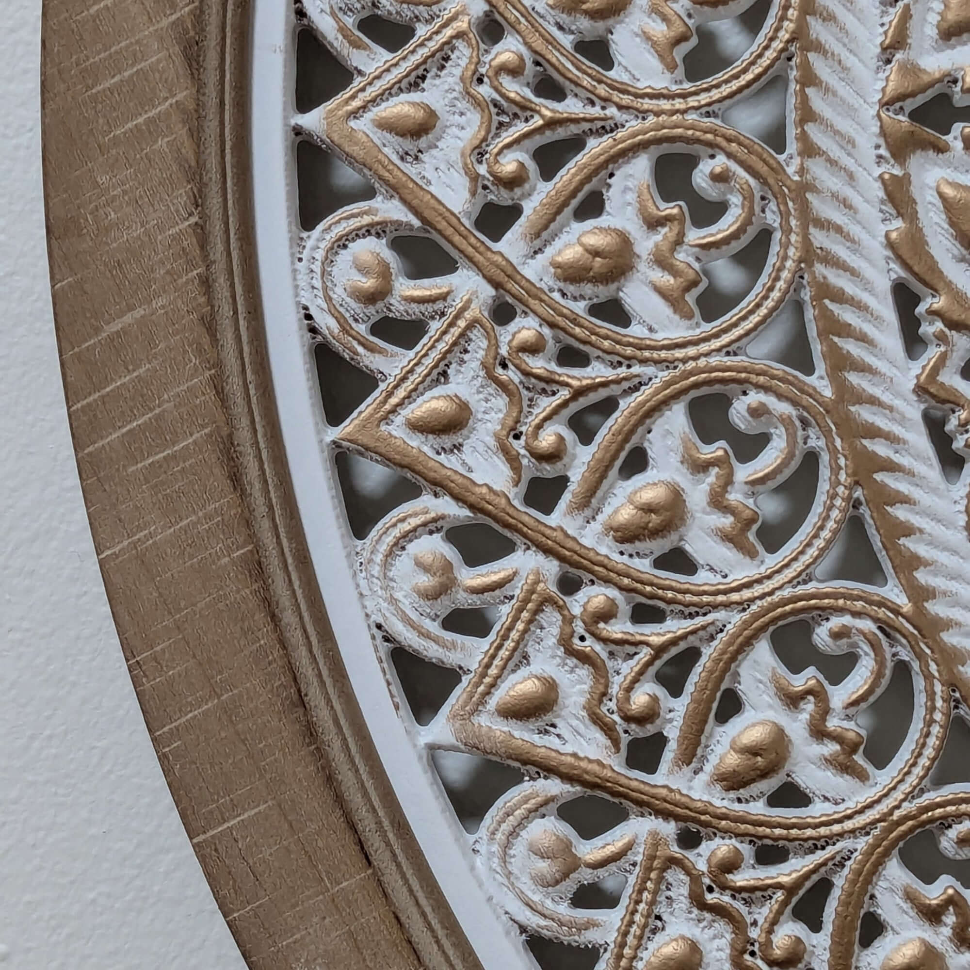 Mehndi Handcrafted Wood Wall Art Round Frame